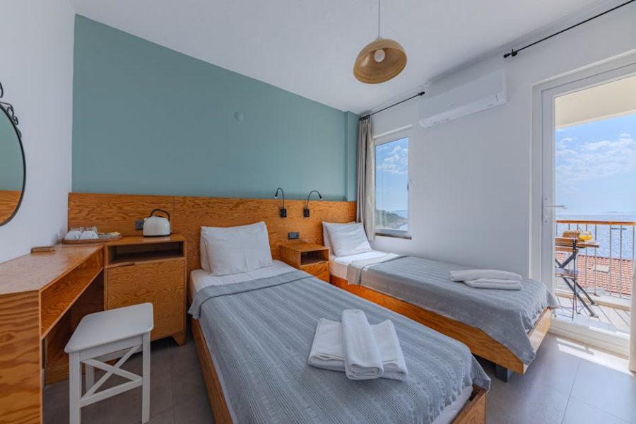 Hostel Booking Sites Compared: Which Platform Saves You Money