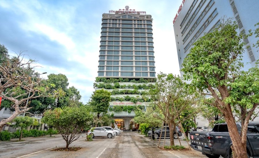 Why I Stopped Chasing ‘Cheap’ Vegas Hotels and You Should Too