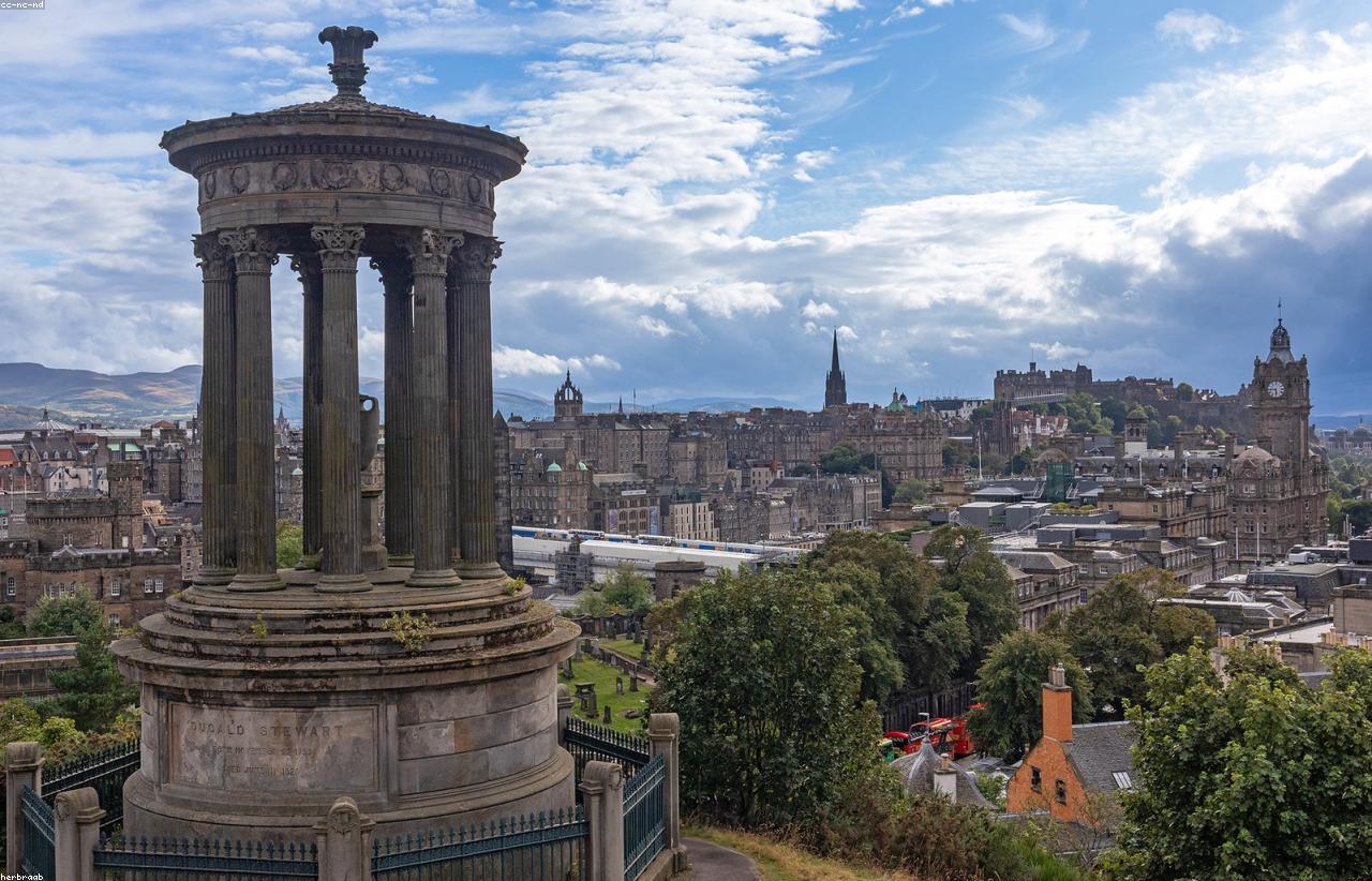 Where to Stay in Edinburgh for a First Visit